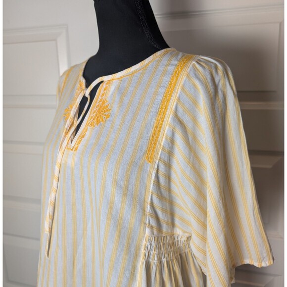 Banana Republic Blouse Size M Embroidered Tie Neck Smocked Waist - Picture 6 of 9